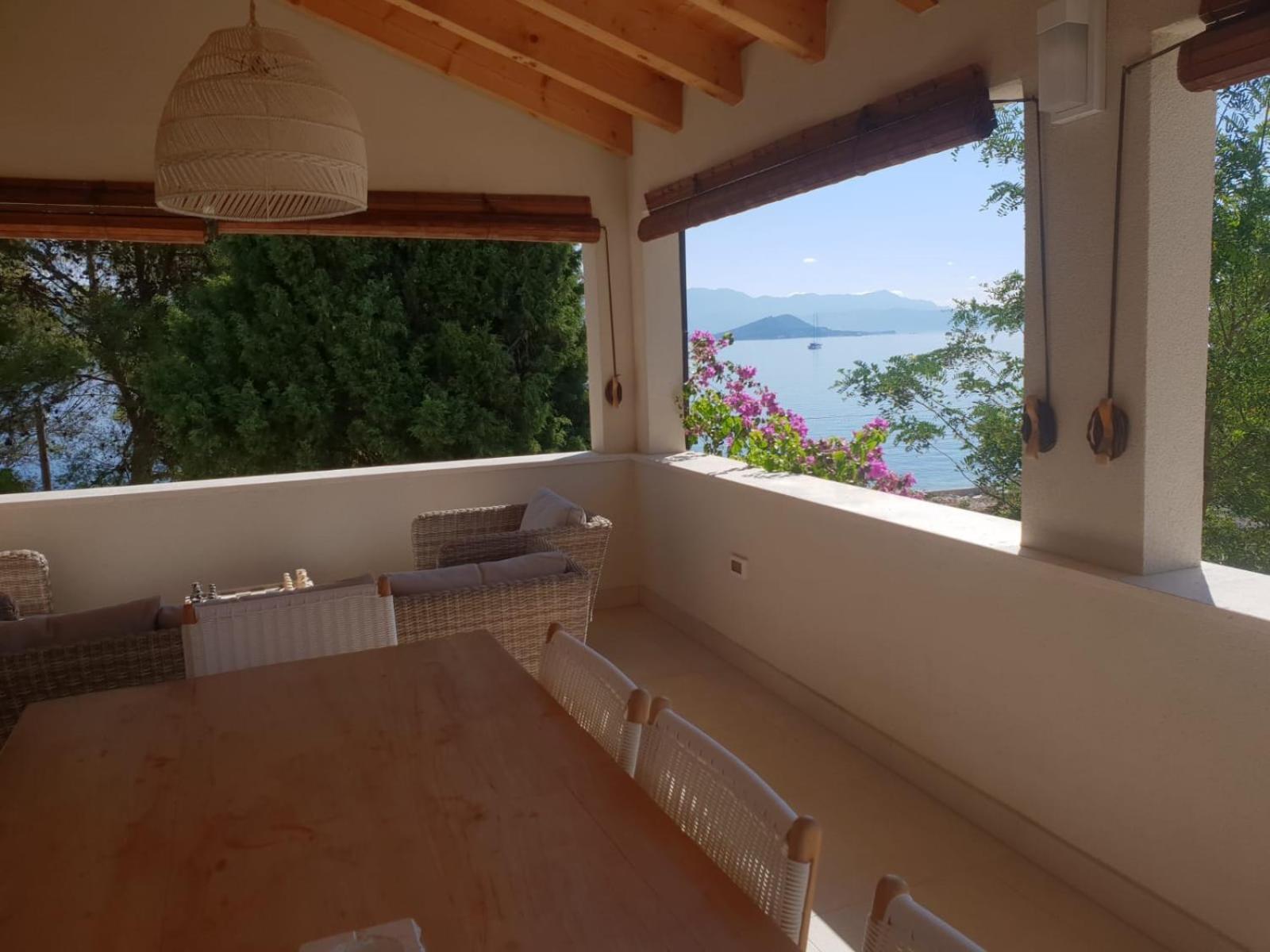 Luxury Family Beach Front Villa - Sunday Beach House 斯拉汀 外观 照片
