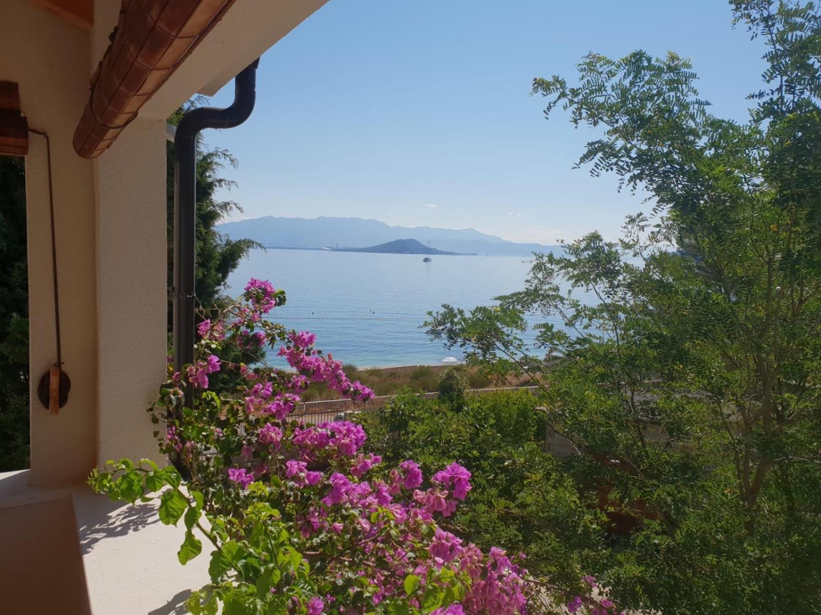 Luxury Family Beach Front Villa - Sunday Beach House 斯拉汀 外观 照片