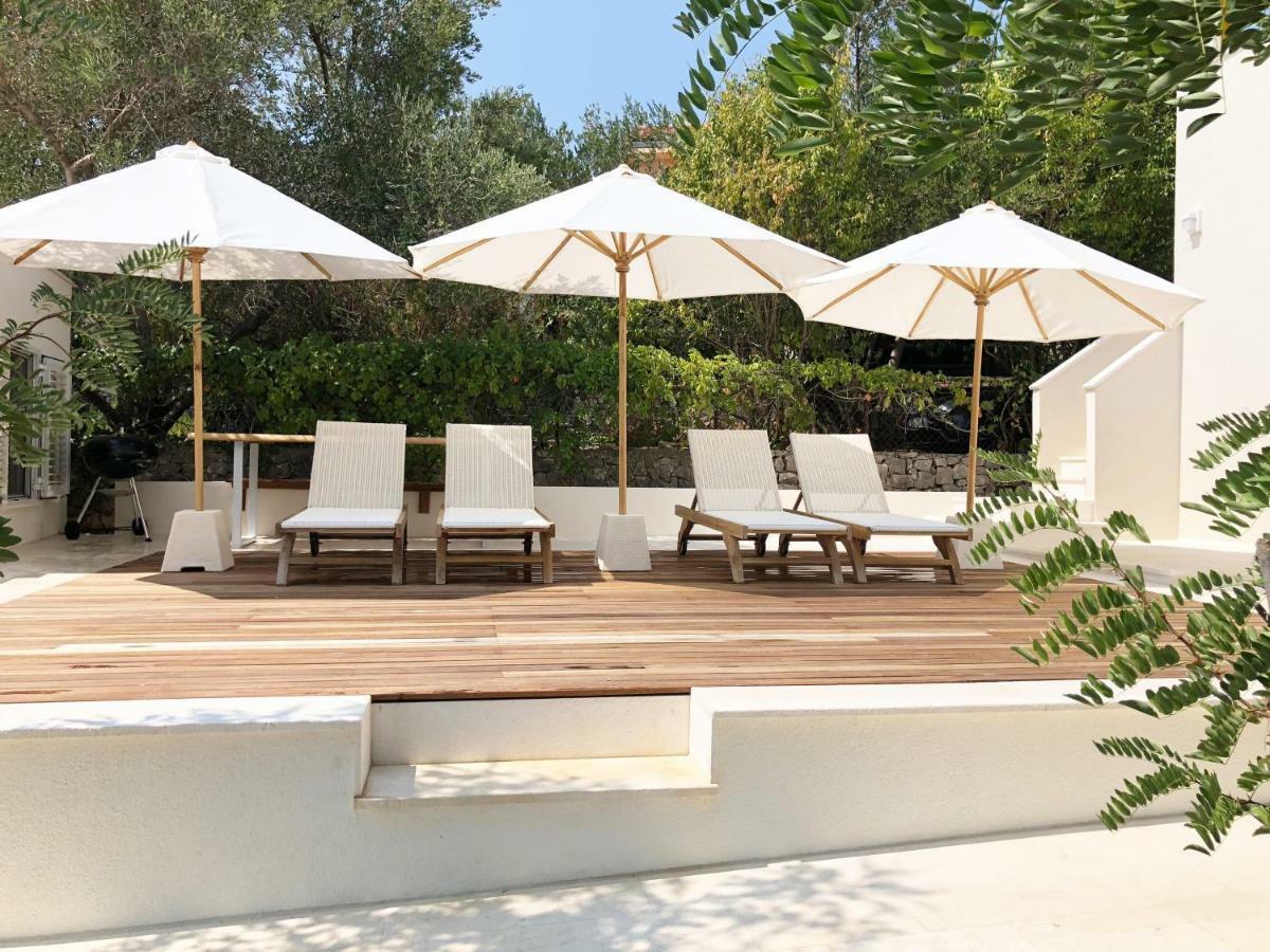 Luxury Family Beach Front Villa - Sunday Beach House 斯拉汀 外观 照片