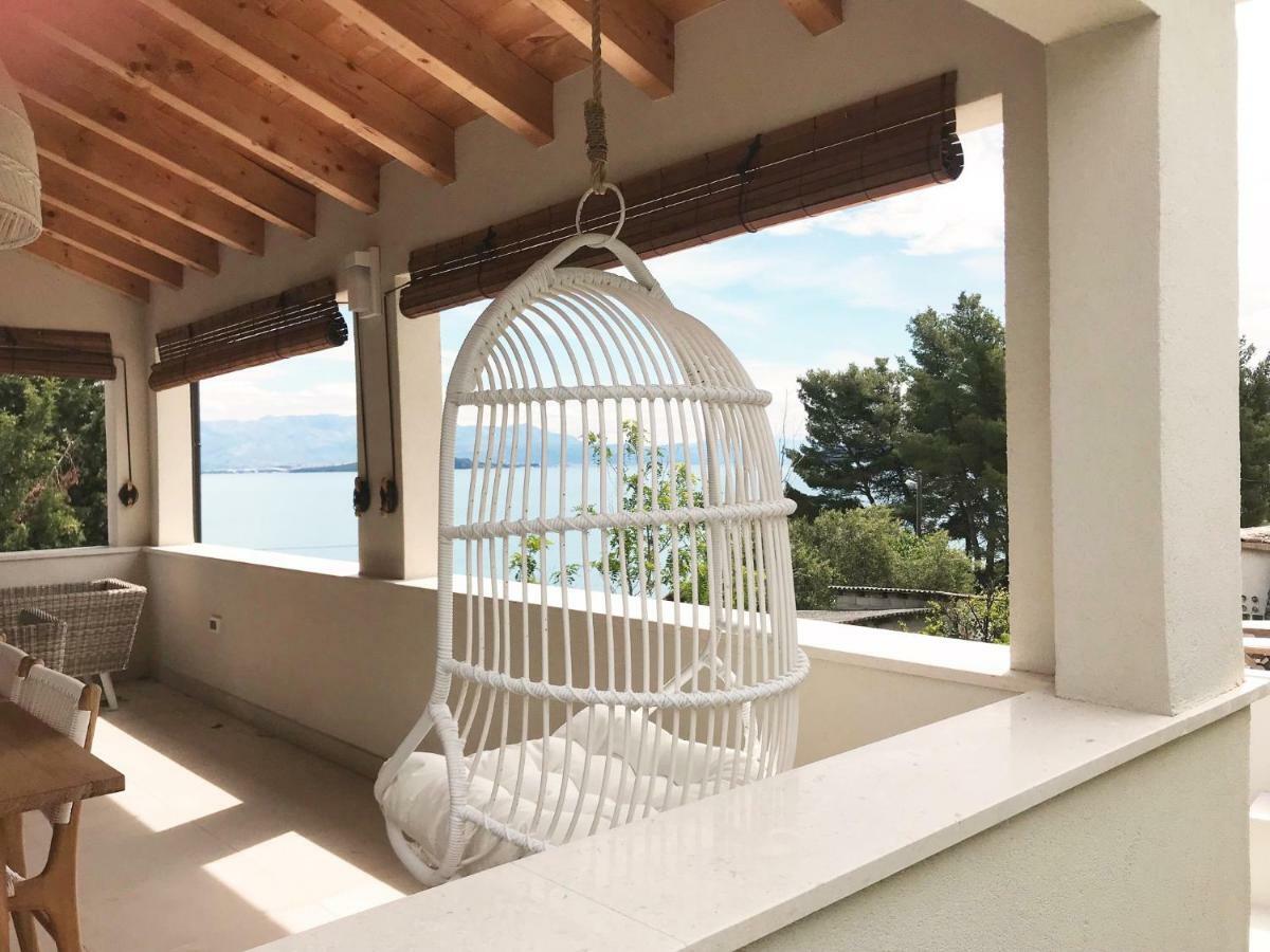 Luxury Family Beach Front Villa - Sunday Beach House 斯拉汀 外观 照片
