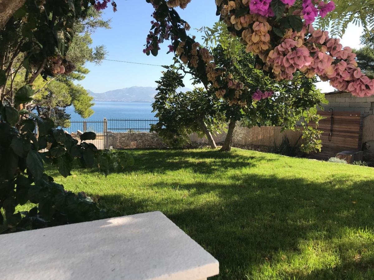 Luxury Family Beach Front Villa - Sunday Beach House 斯拉汀 外观 照片